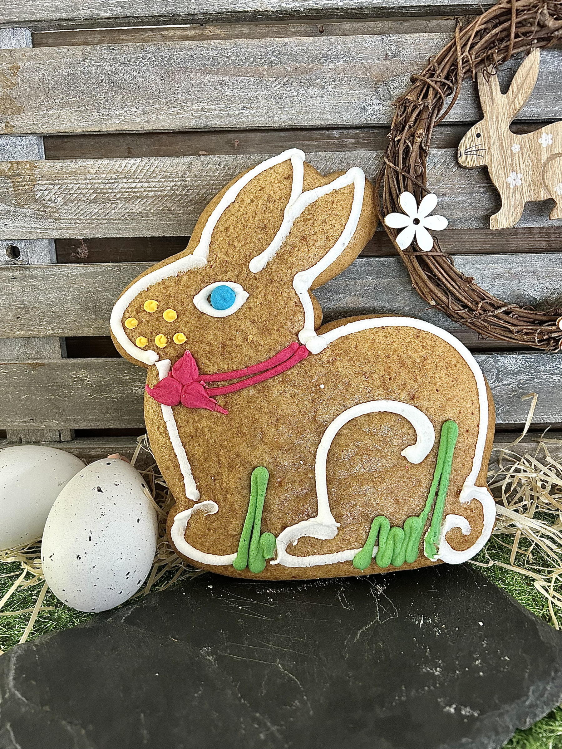 Gingerbread sitting rabbit