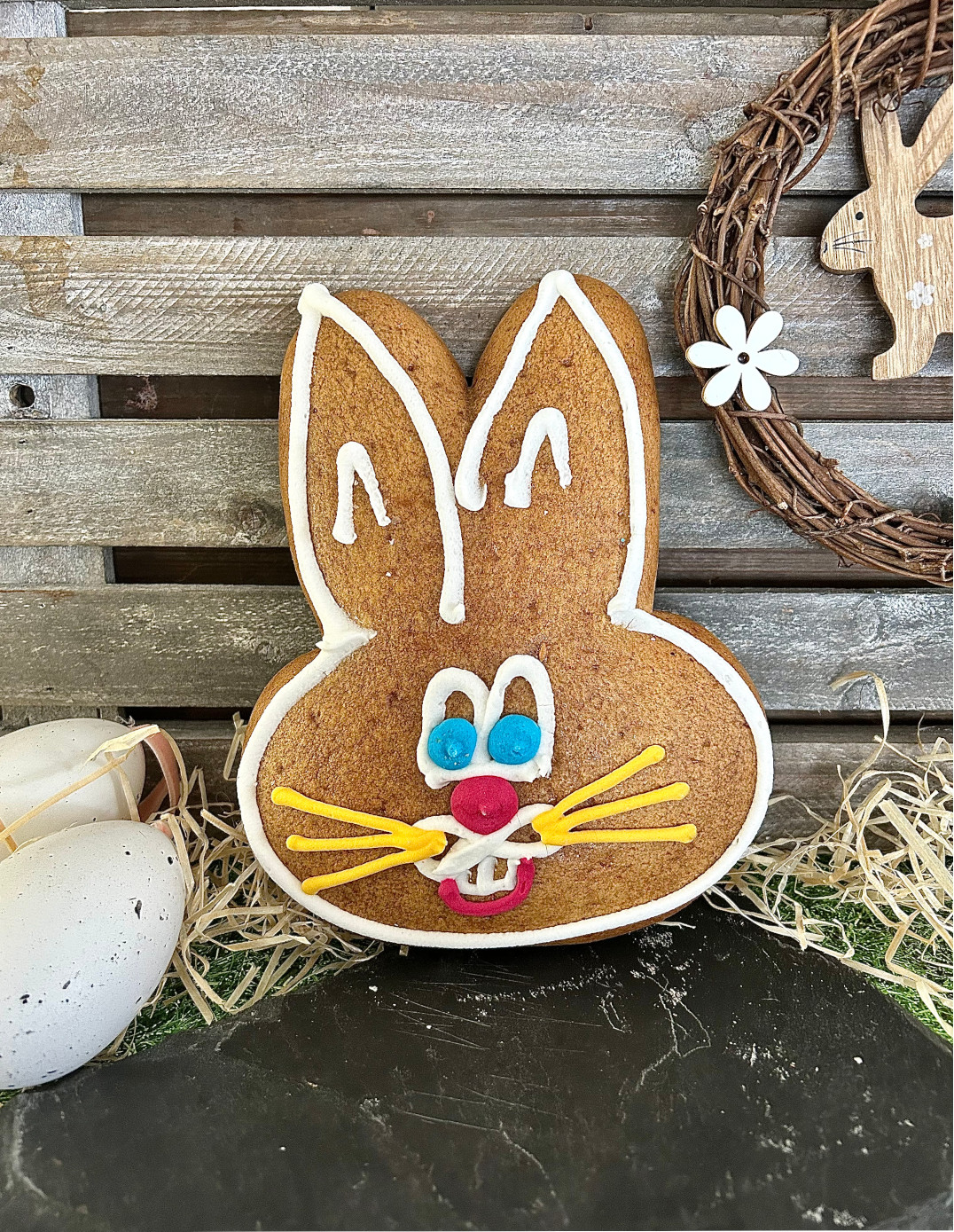 Gingerbread rabbit head