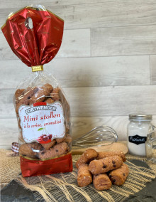 Small stollen with damsons